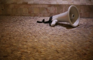 Loudspeaker_on_tiled_floor_flipped.jpg Loudspeaker_on_tiled_floor_flipped.jpg