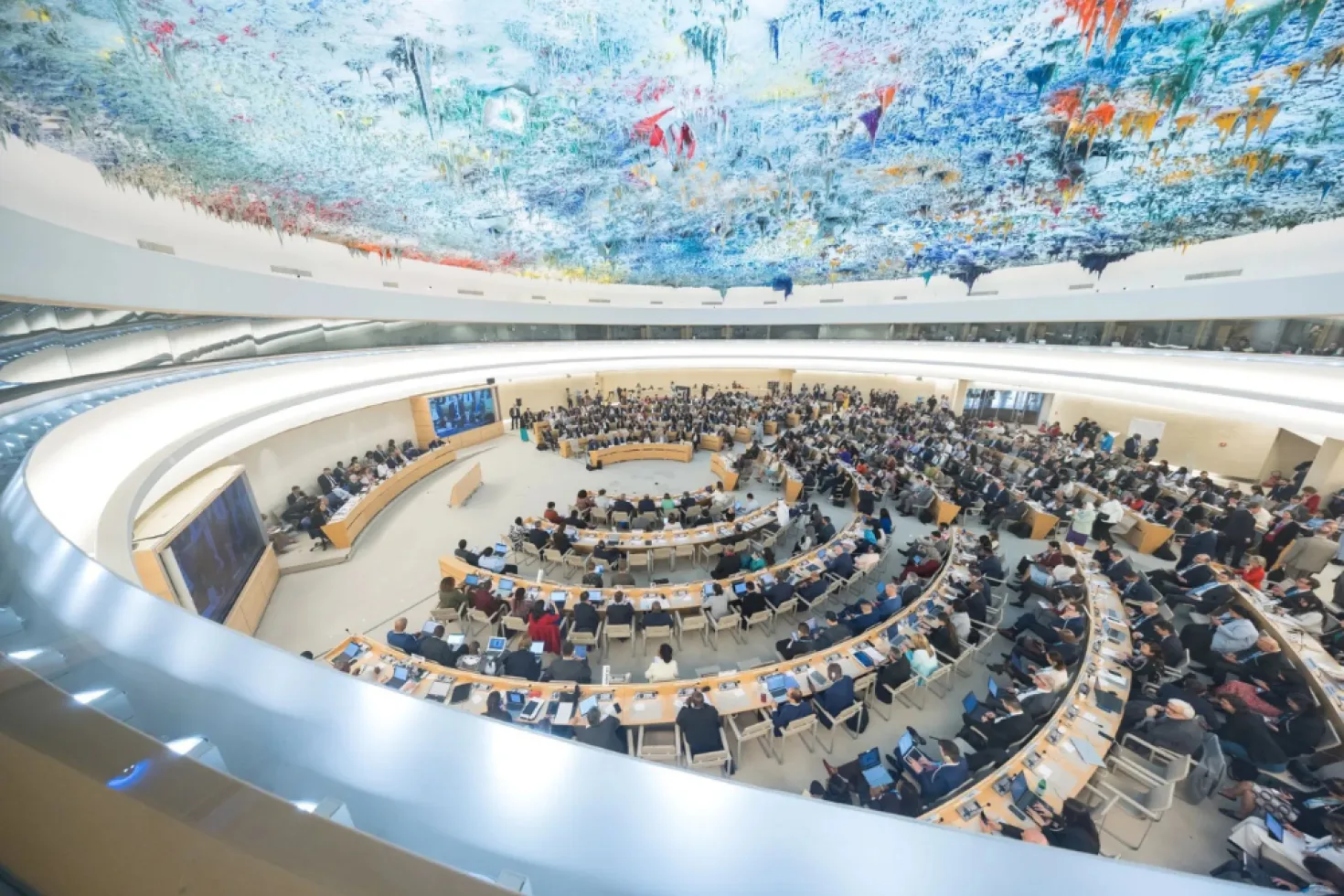 Birds eye view of the large meeting room in the UN Palais des Nations