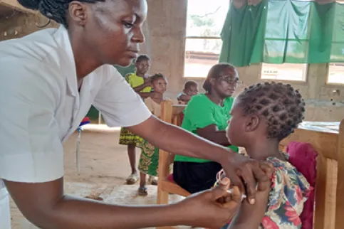 Vaccine mother-daughter