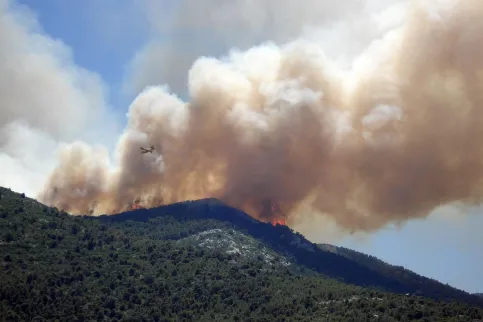 Column of smoke from wildfires