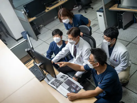 Cancer health workers in South Korea