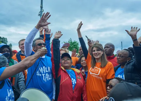 Princess Dina Mired, UICC President (2018-2020) with cancer advocates and Dr Tedros, DG of WHO, and H.E. Margaret Kenyatta, First Lady of Kenya, at Walk the Talk, Geneva, 2019. Photo by Thomas Omondi.