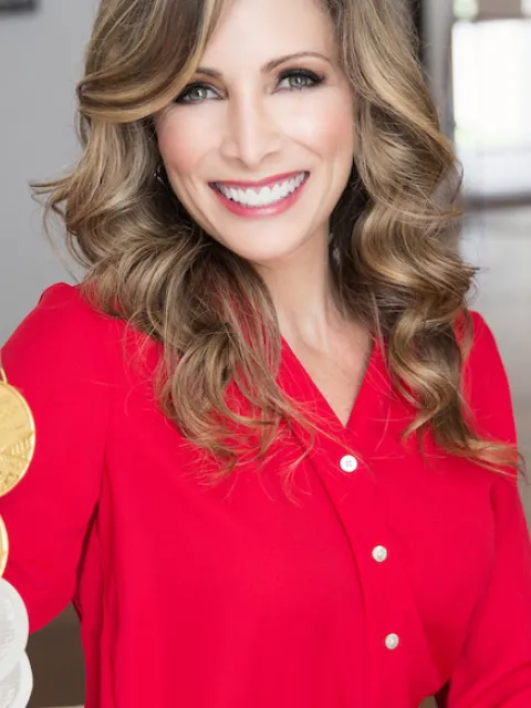 US Olympic gymnast Shannon Miller was diagnosed with ovarian cancer in 2011 and now speaks publicly about her experience and the need for early detection.