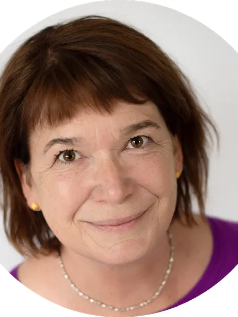 Clara MacKay, CEO of The World Ovarian Cancer Coalition