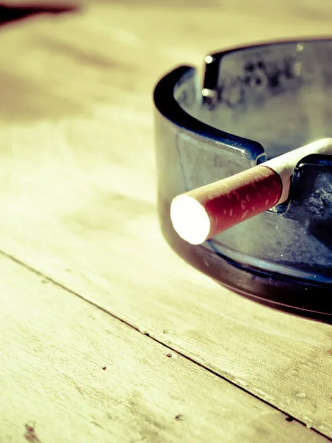 cigarette & ashtray