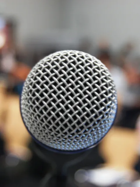 Microphone